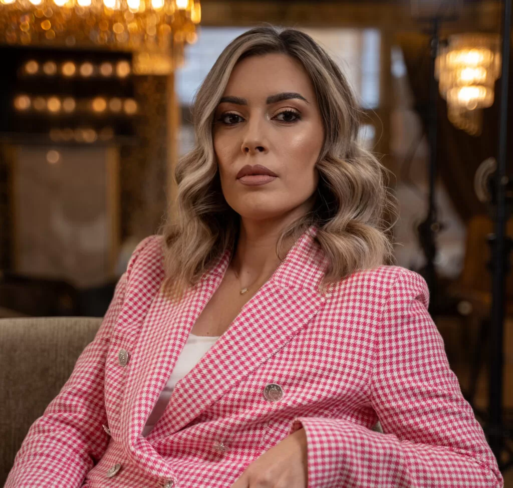 <strong>Irina</strong> Savu